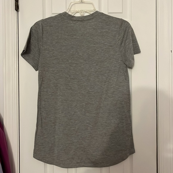 Disney Minnie Mouse Tshirt - Picture 4 of 4